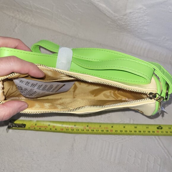 New! Disney Tinker Bell Epcot World Showcase UK Crossbody Purse - Picture 9 of 17
